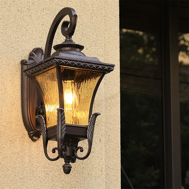 Lampada da Parete per Esterni  - Outdoor Lighting Wall Mount recensione e prezzo
